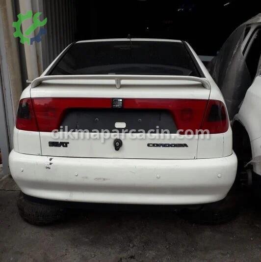 Seat Leon Bagaj Kapağı çıkma parça