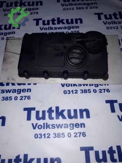 Volkswagen Passat Külbütör Kapağı çıkma parça