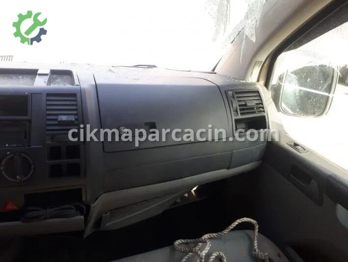 Volkswagen Transporter Torpido Kapağı çıkma parça