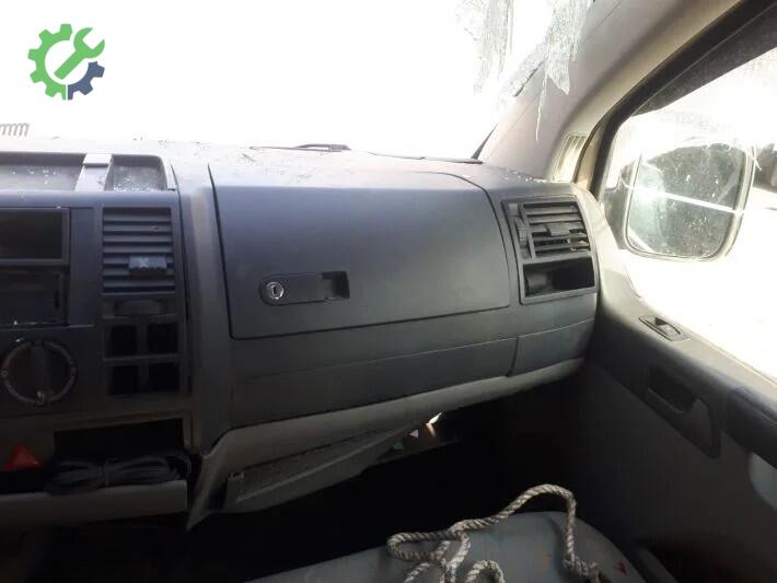 Volkswagen Transporter Torpido Kapağı çıkma parça