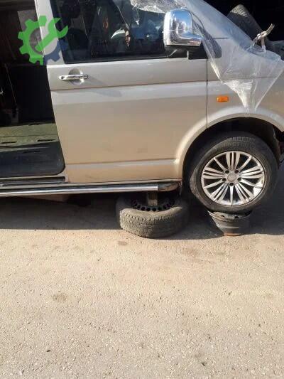 Volkswagen Transporter Sağ Ön Kapı çıkma parça