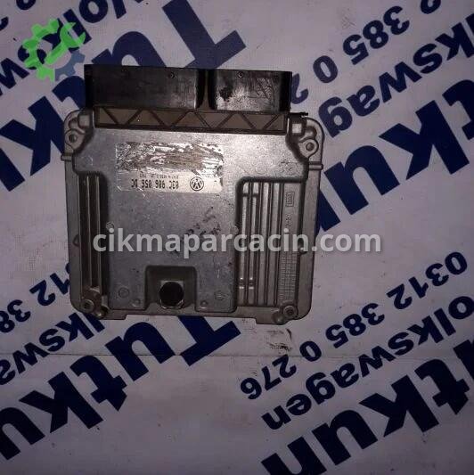Volkswagen Passat Motor Beyni çıkma parça