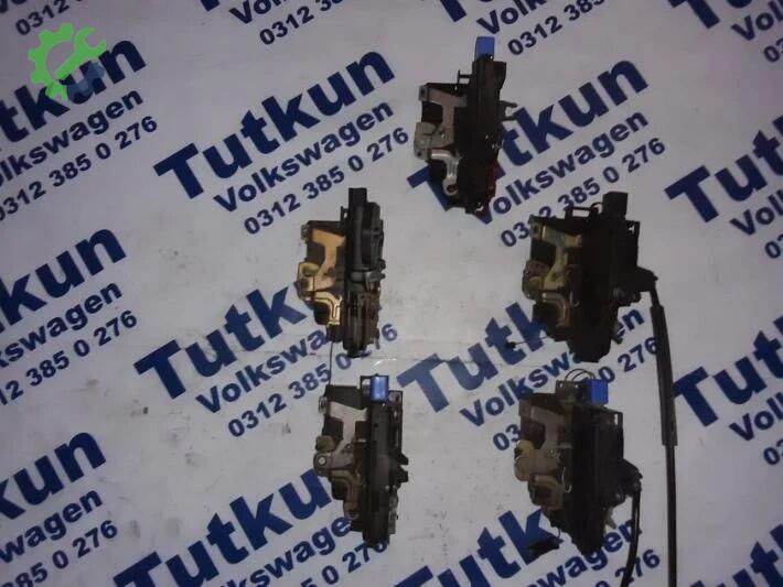 Volkswagen Passat Kapı (Arka Sağ) çıkma parça