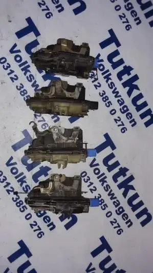 Volkswagen Passat Kapı (Arka Sağ) çıkma parça