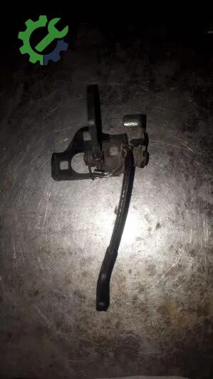 Skoda Octavia Kaput Açma Kolu çıkma parça