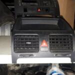 VW JETTA 2005-2010 GÖĞÜS ÜFLEME IZGARASI