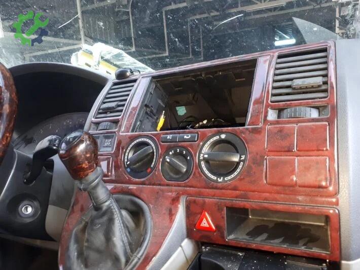 Volkswagen Transporter Klima çıkma parça