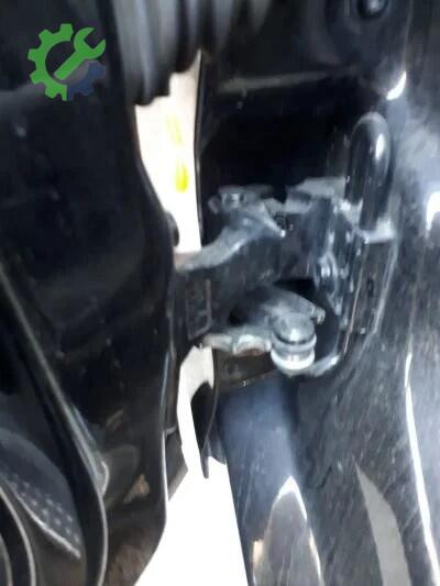 Volkswagen Transporter Kapı Menteşesi çıkma parça