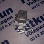 AUDİ A3 1997-2005 MODEL SOL ÖN KAPI MENTEŞESİ 4B0833411E
