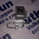 VW BORA 1997-2005 MODEL SOL ÖN KAPI MENTEŞESİ 1J4833411C
