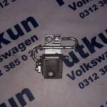 VW BORA 1997-2005 MODEL SAĞ ÖN KAPI MENTEŞESİ 1J4833412C