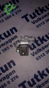 VW BORA 1997-2005 MODEL SAĞ ÖN KAPI MENTEŞESİ 1J4833412C