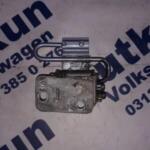 VW PASSAT 1997-2005 MODEL SOL ÖN KAPI MENTEŞESİ 3B4833411C