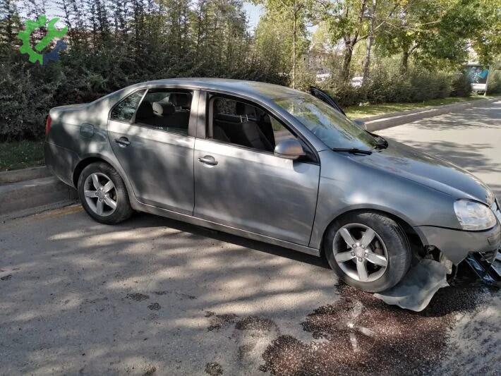 Volkswagen Jetta Sağ Arka Kapı çıkma parça