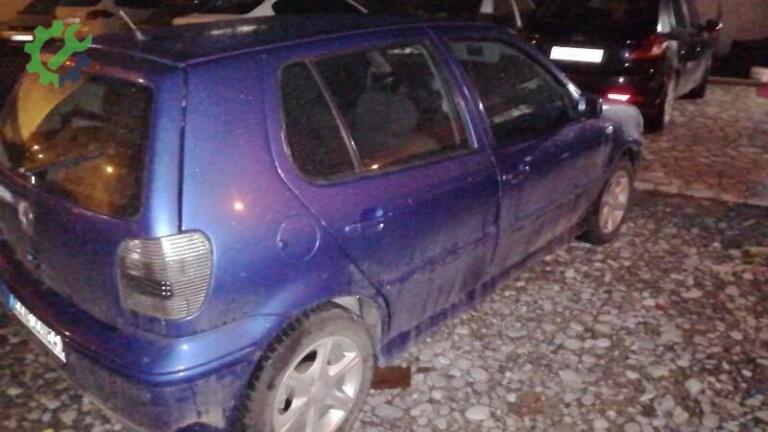 Volkswagen Polo Sağ Ön Kapı çıkma parça