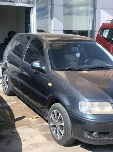 Volkswagen Polo Sağ Ön Çamurluk çıkma parça