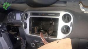 VW TİGUAN GÖĞÜS ÜFLEME IZGARASI