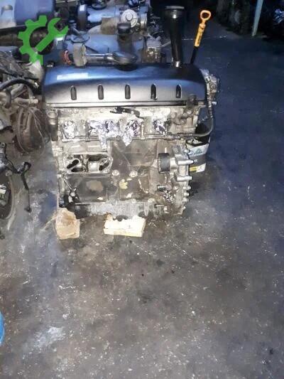 Volkswagen Transporter Çamurluk (Arka) çıkma parça