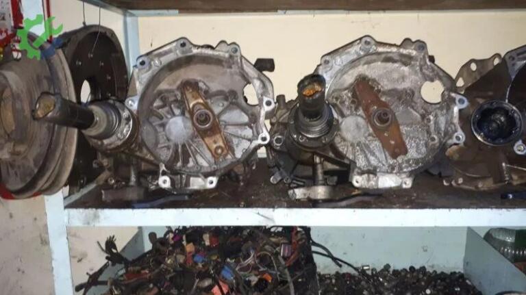 Volkswagen Passat Şanzıman çıkma parça