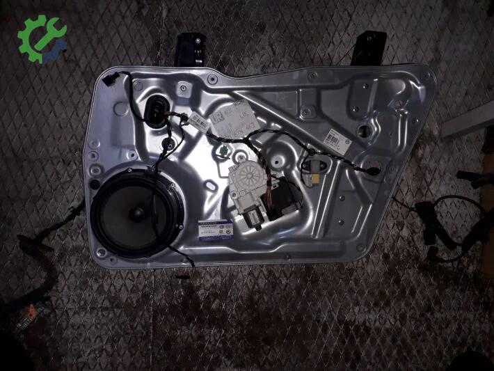 Volkswagen Tiguan Ön Cam çıkma parça