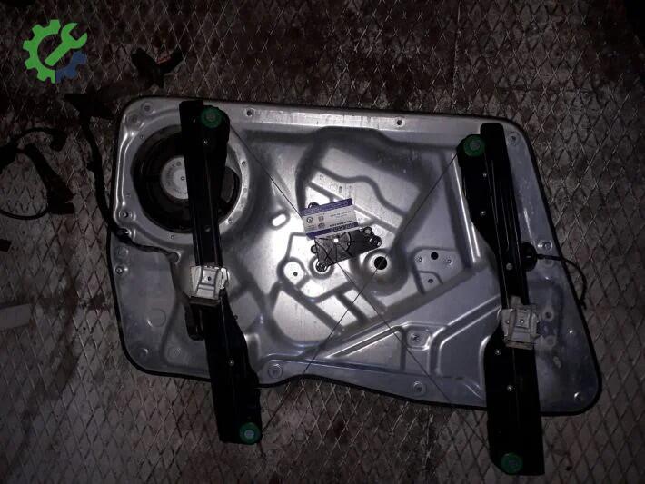 Volkswagen Tiguan Ön Cam çıkma parça
