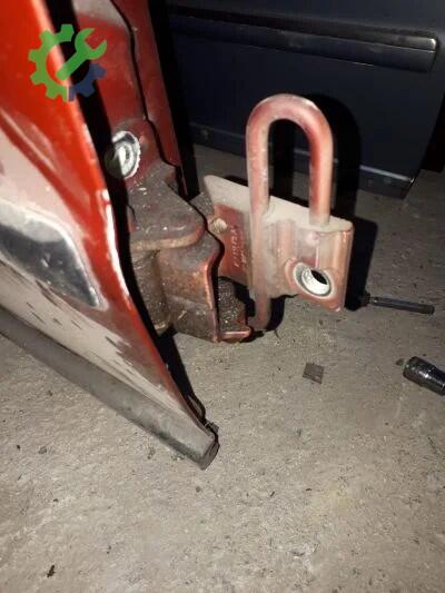 Volkswagen Passat Kapı Menteşesi çıkma parça