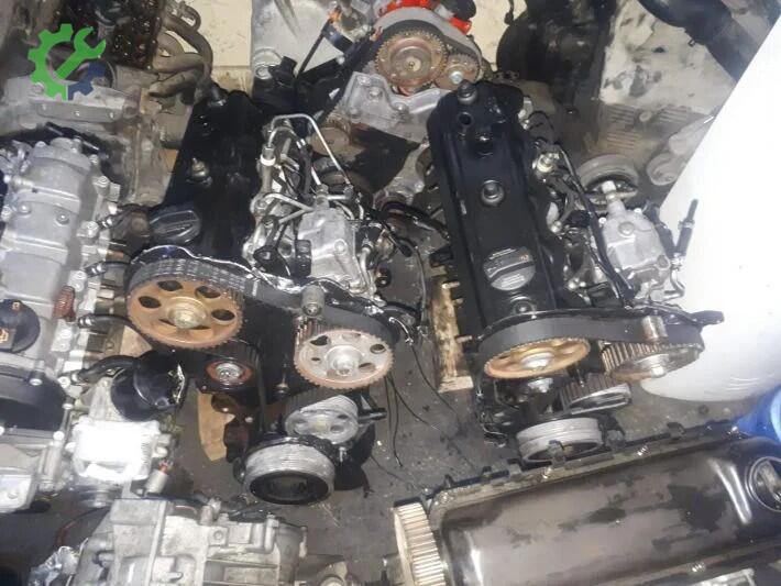 Volkswagen Passat Komple Motor çıkma parça