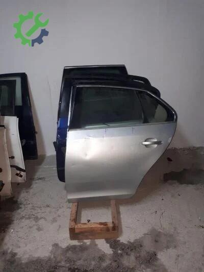 Volkswagen Jetta Sol Arka Kapı çıkma parça