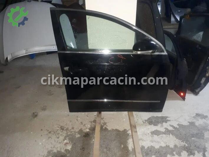 Volkswagen Passat Sağ Ön Kapı çıkma parça