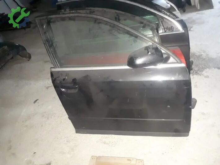 Audi A4 Sağ Ön Kapı çıkma parça