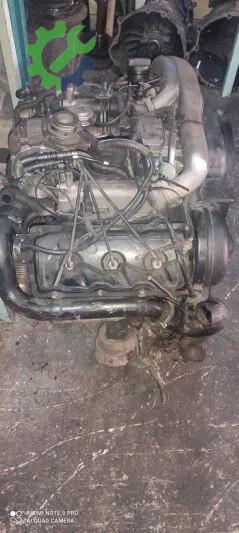 Audi A6 Sandık Motor çıkma parça