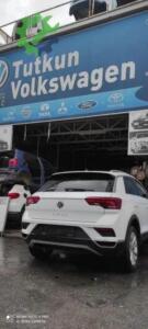 VW T-ROC DİREKLERDEN KESME BEYAZ RENK HATASIZ TAVAN