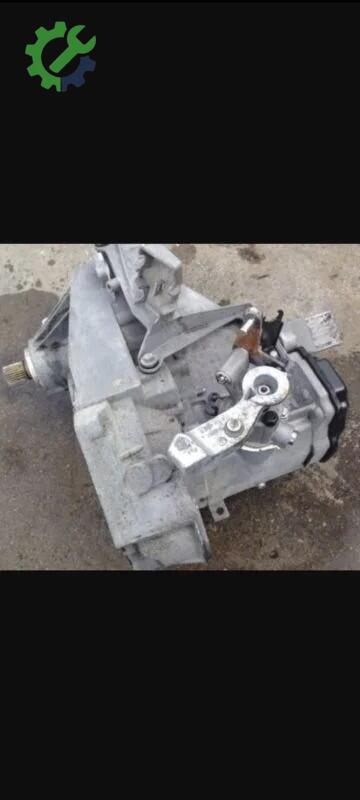 Volkswagen Transporter Şanzıman çıkma parça