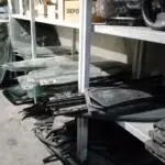 volkswagen golf sağ arka kapı camı