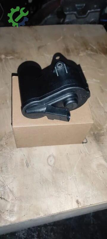 Volkswagen Passat El Freni Motoru çıkma parça