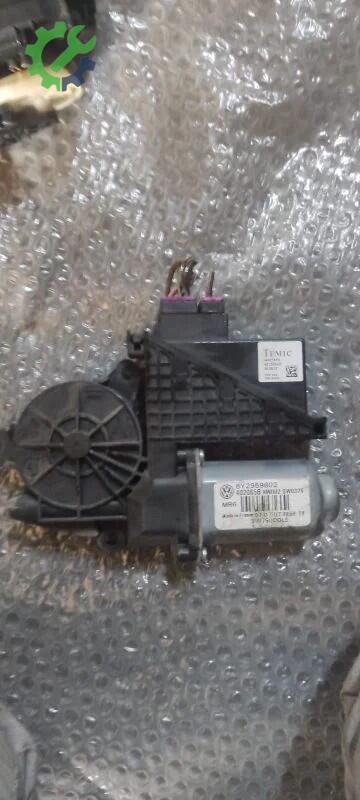 Volkswagen Transporter Cam Motoru çıkma parça
