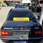 Opel Vectra a arka cam