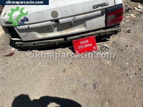 Opel Vectra Sağ Arka Çamurluk çıkma parça