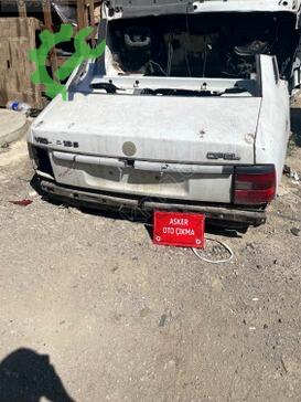 Opel Vectra Sağ Arka Çamurluk çıkma parça