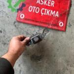 Opel Vectra A bagaj kilidi basma butonu