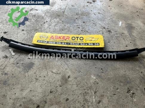 Opel Vectra Ön Cam Izgarası çıkma parça