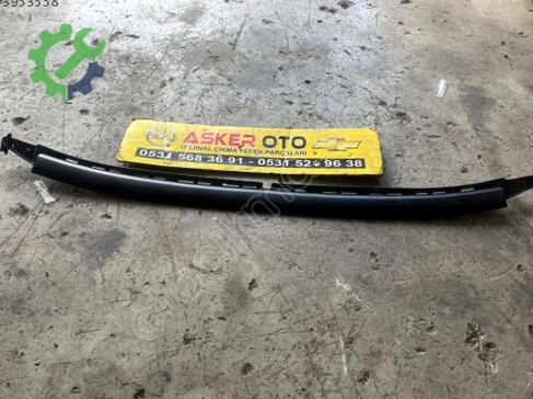 Opel Vectra Ön Cam Izgarası çıkma parça