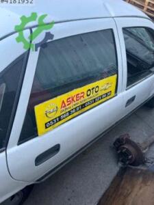 Opel Vectra A sağ arka kapı camı