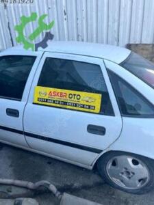 Opel Vectra A SOL ARKA KAPI CAMI