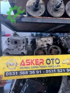 Opel Vectra b 2.0 16 valf silindir kapağı