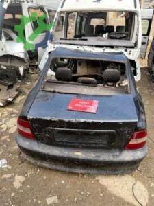 Opel Vectra b komple arka