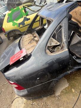 Opel Vectra Sağ Arka Çamurluk çıkma parça