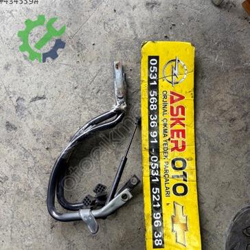 Opel Vectra Sağ Bagaj Menteşesi çıkma parça