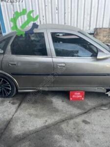 Opel Vectra b sağ iki kapı