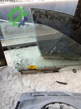 Opel Vectra Sağ Ön Çamurluk çıkma parça